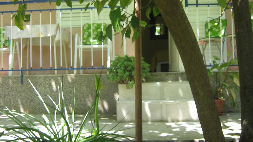 Apartment And Rooms Laguna Trogir Extérieur photo